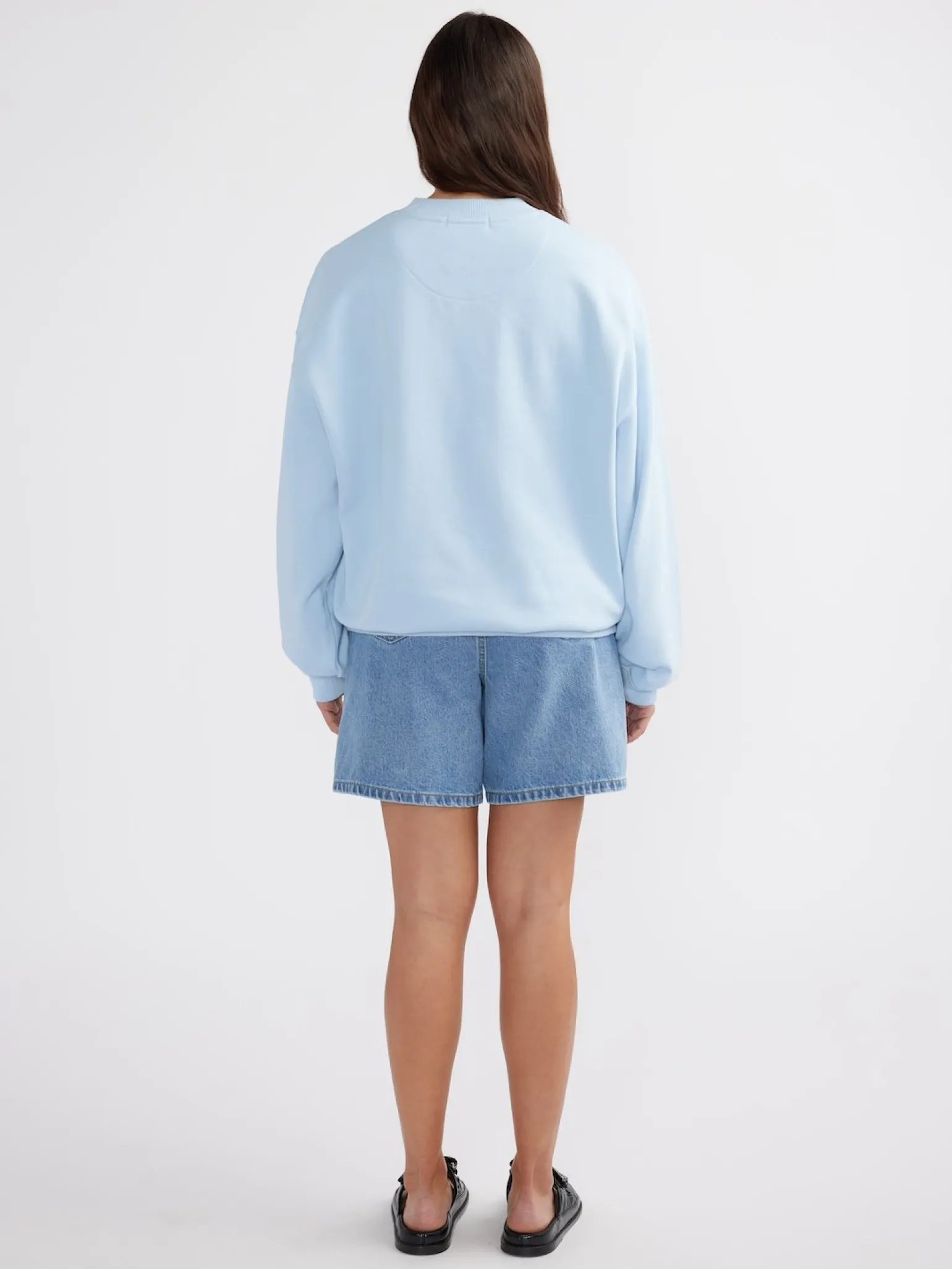 ena_pelly_heritage_studio_3.webp Ena Pelly Heritage Studios Sweatshirt - Washed Capri