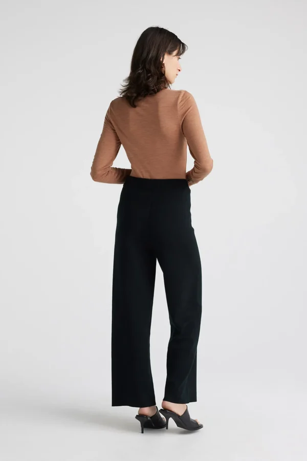 Toorallie Crew Merino Tee - Sand Dune